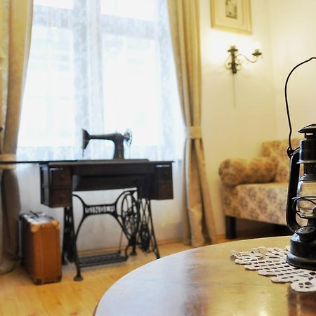 Traditional Slovak Apartment Bratislava Esterno foto