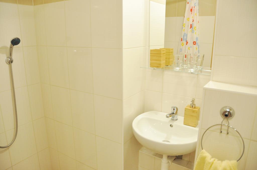 Traditional Slovak Apartment Bratislava Esterno foto