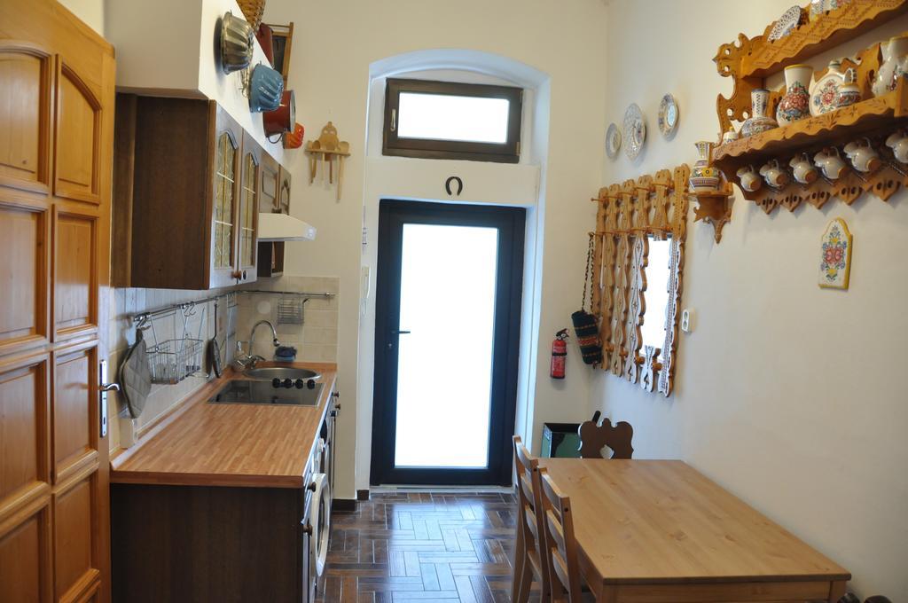 Traditional Slovak Apartment Bratislava Esterno foto
